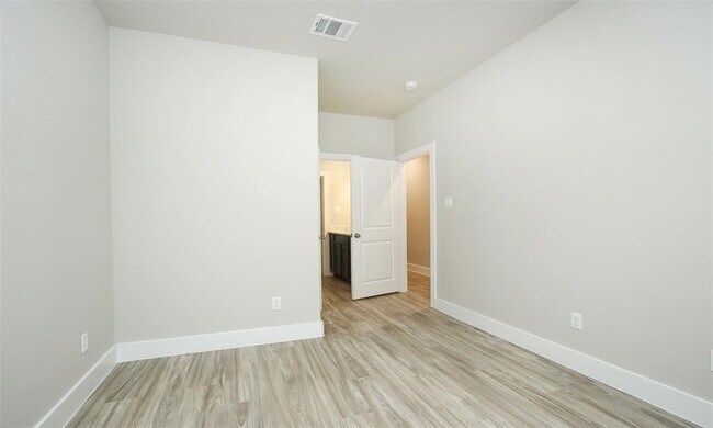 Building Photo - 9012 Lonestar River Ln