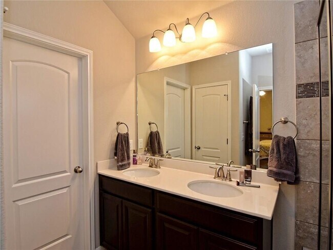 Building Photo - 112 Cypress Bend Ct