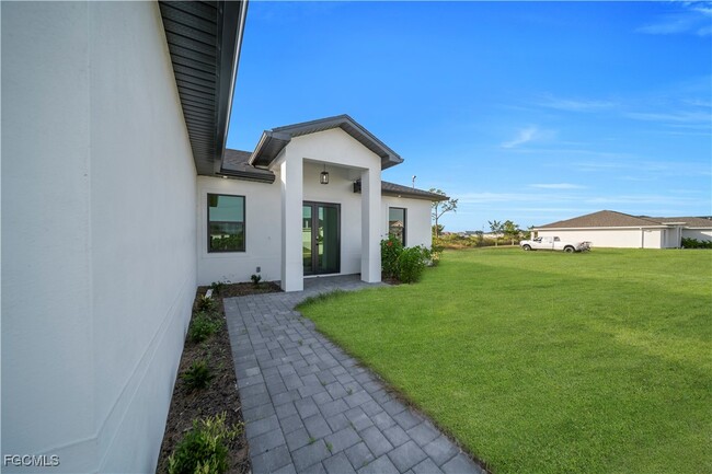 Building Photo - 1612 NW 9th Ave