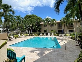 Building Photo - 2907 NE 8th Ter