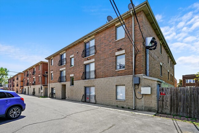 Building Photo - 3423 Ridgeland-304