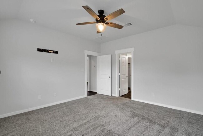 Building Photo - 40843 Mostyn Hill Dr