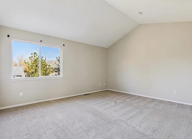 Building Photo - 5341 E 129th Way