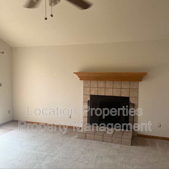 Building Photo - 2609 Winterbrook Dr