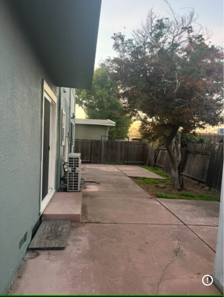 Building Photo - 161 Sequoia Dr