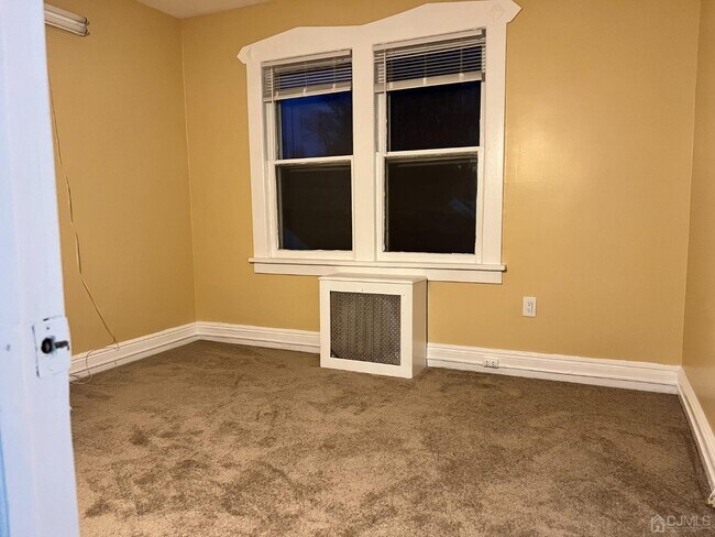 Building Photo - 27 John St