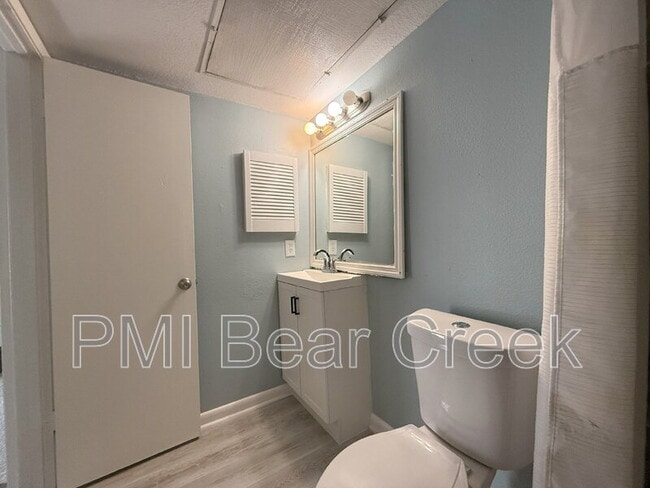 Building Photo - 8523 Hearth Dr