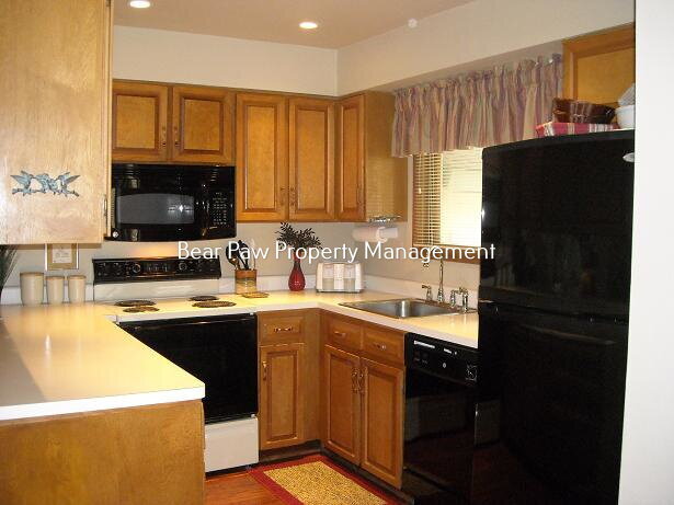 Building Photo - "Spacious 4-Bedroom Townhouse Retreat with 4 Full Baths in Scenic Evergreen!"