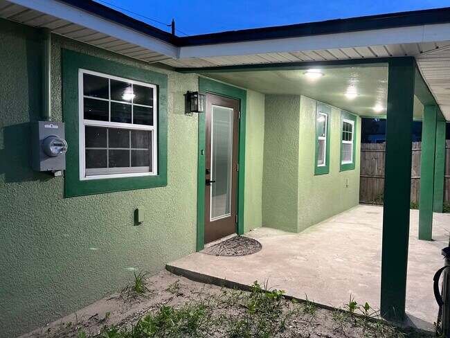 Building Photo - 4709 15th Ave S