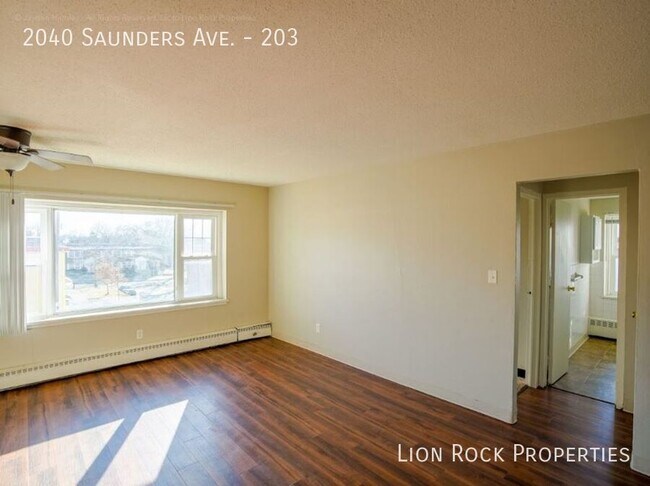 Building Photo - 2040 W Saunders Ave
