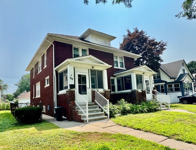 Primary Photo - 333 Orange St