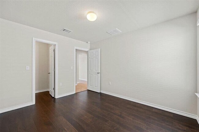 Building Photo - 11808 Coyote Call Way