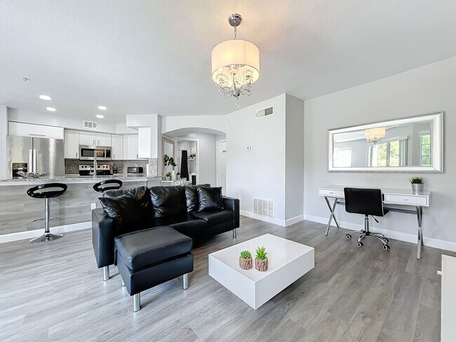 Building Photo - Westpointe Boulevard, Orlando, FL 32835 - 1 BR 1 BA condo