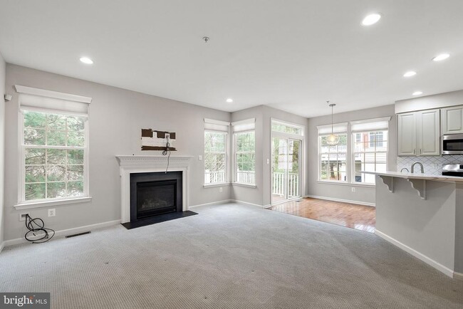 Building Photo - 253 Tall Trees Cir