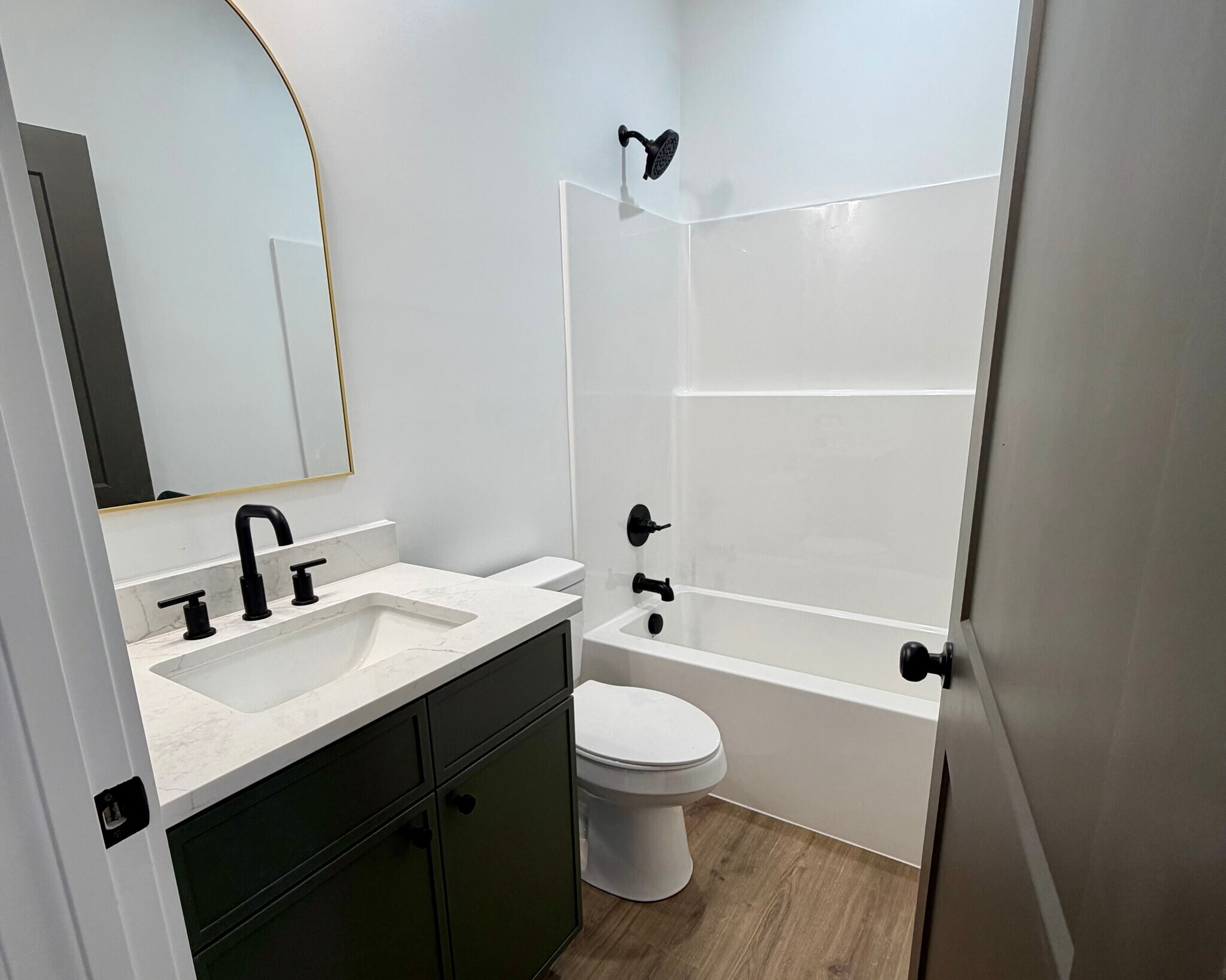 Building Photo - 3425 Garden Dr