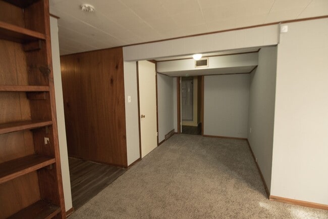 Building Photo - Cozy Spacious Home 4bd/3ba w garage