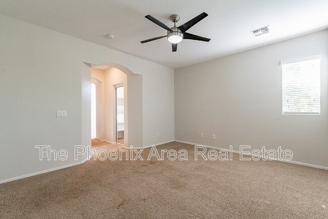 Building Photo - 2189 S Sanders Dr