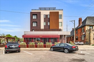 Building Photo - 438 Selden St