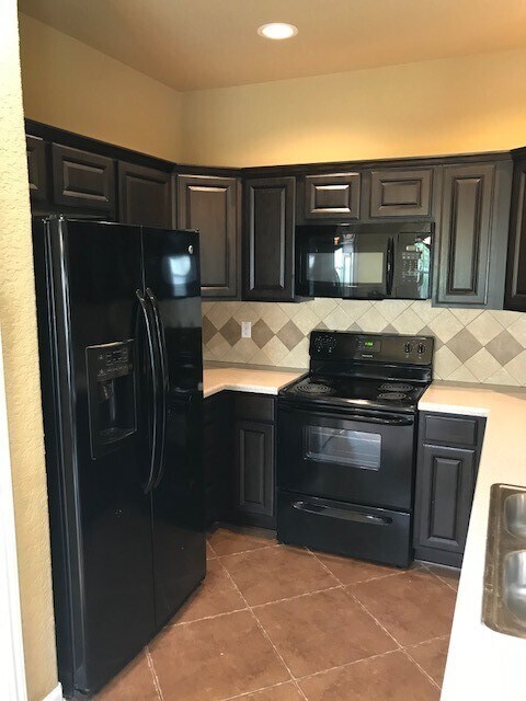Building Photo - 7418 Moss Brook Dr