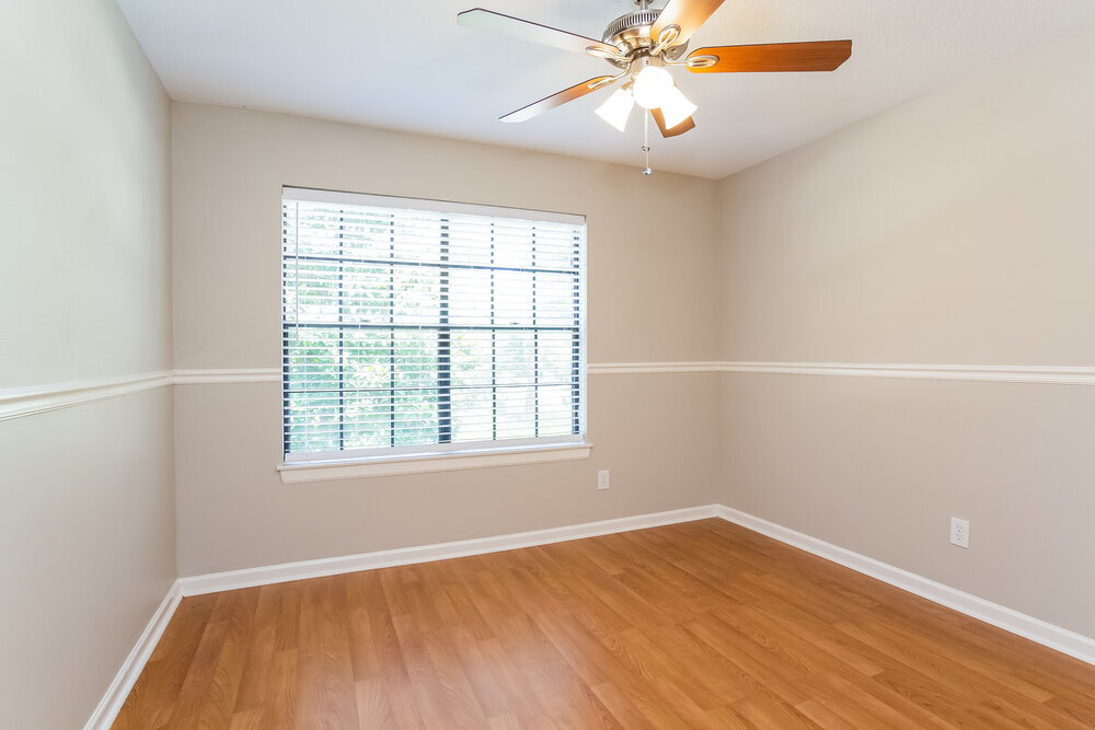 Building Photo - 2607 Hidden Garden Dr