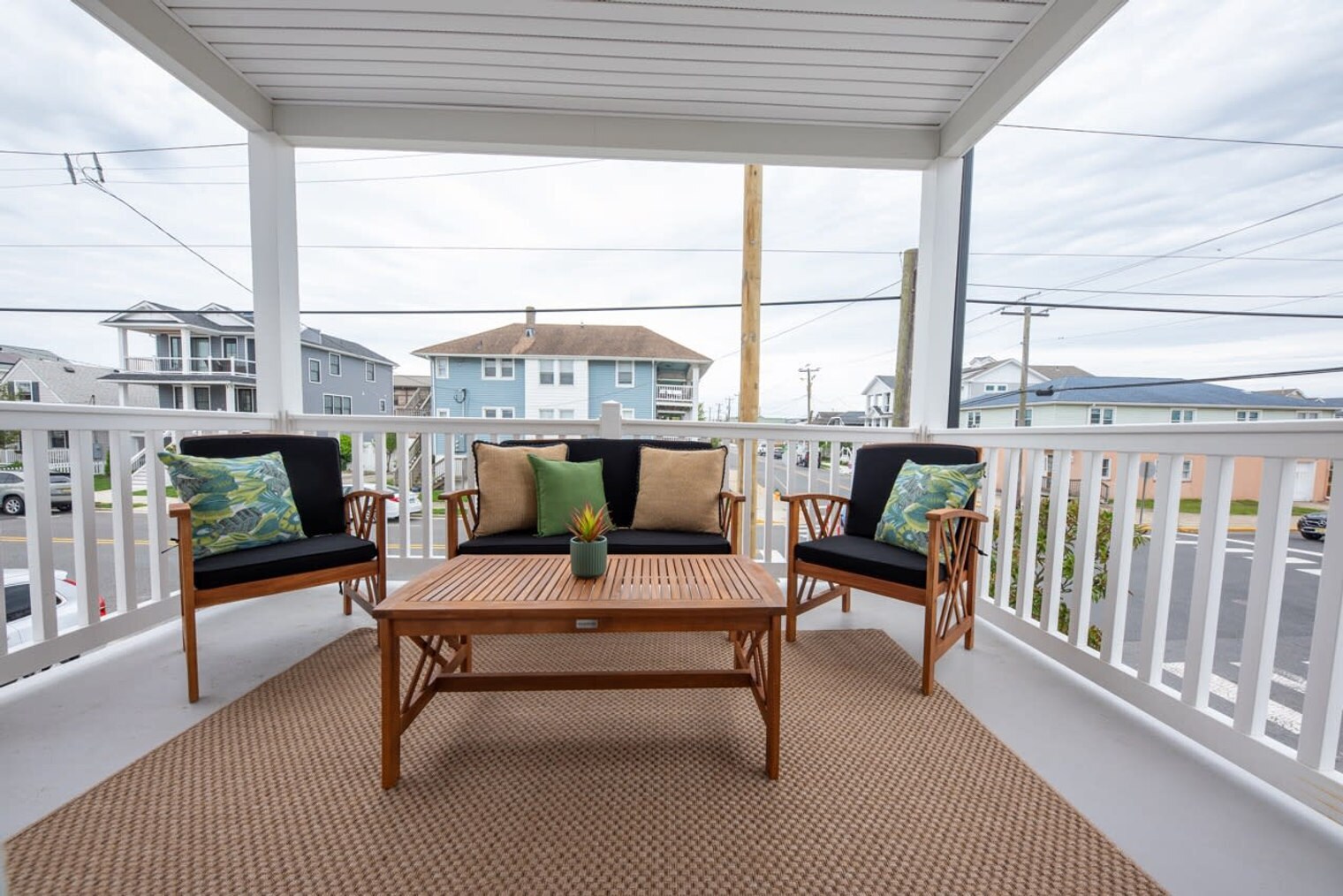 Building Photo - 1142 Simpson Ave