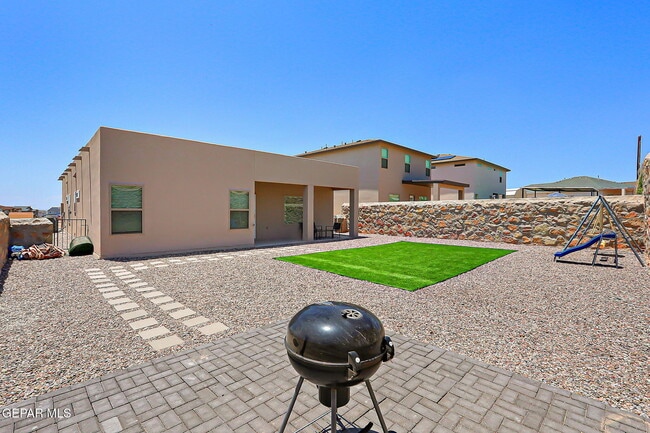 Building Photo - 532 Oakmont