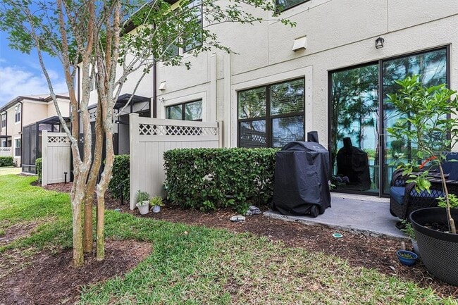 Building Photo - 9152 Fox Sparrow Rd