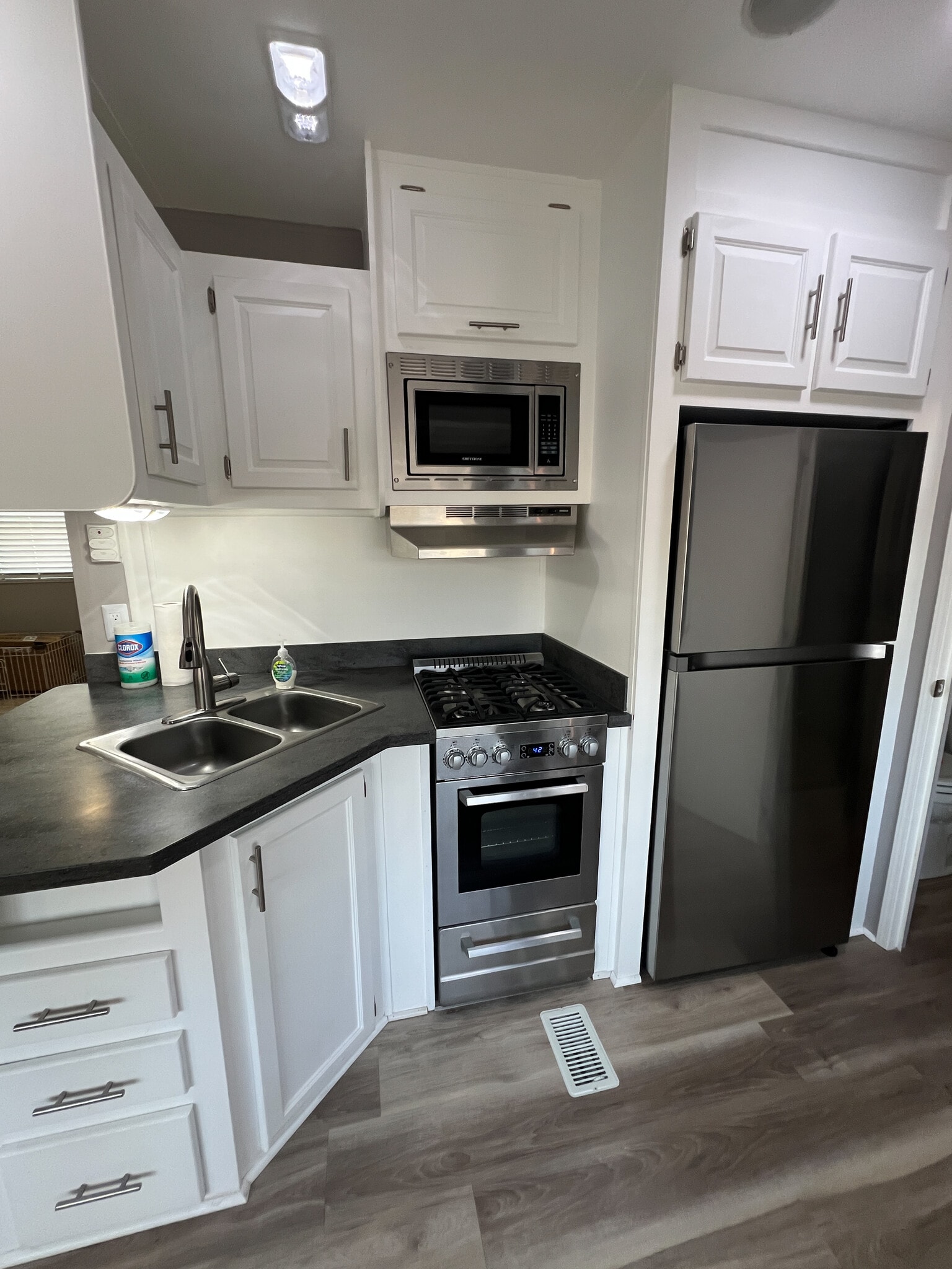 Building Photo - 6501 SE 55th St