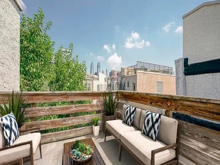 Building Photo - 1909 Christian St