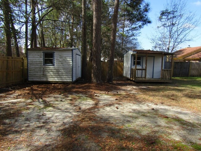 Building Photo - 1087 Desert Shield St