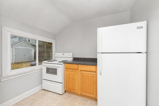 Building Photo - 1314 Oak St