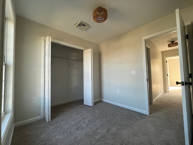 Building Photo - 112 W S St