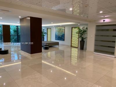 Building Photo - 540 Brickell Key Dr
