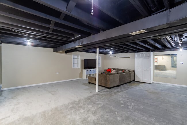 Building Photo - 217 Fishing Lane