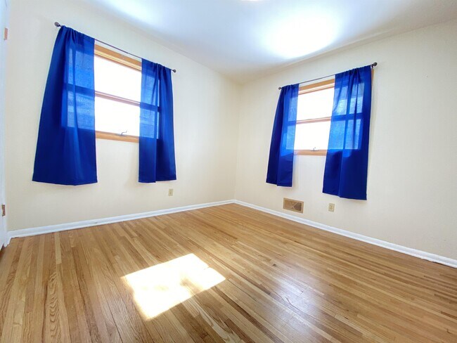 Building Photo - 1877 22nd St NW