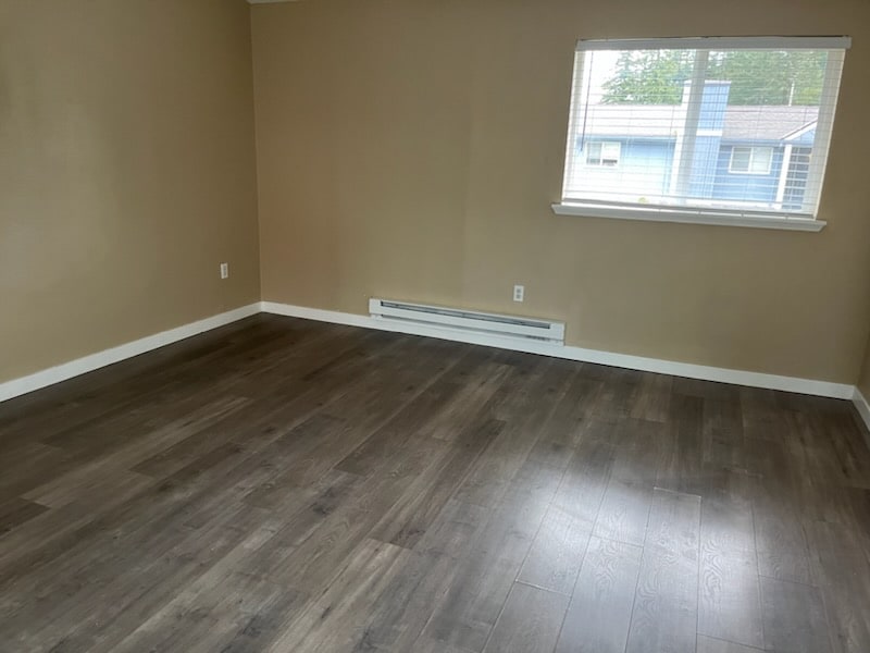 Building Photo - 1013 76 St Ct E