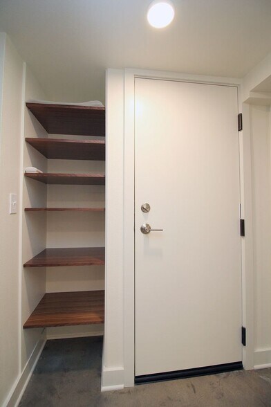 Building Photo - 3734 SE 26th Ave