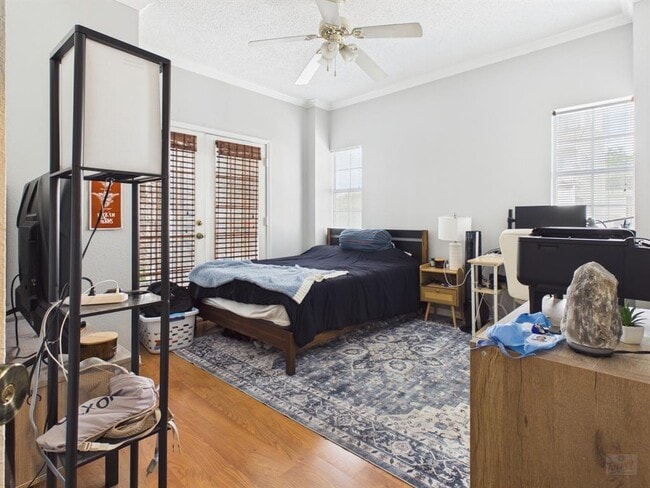 Building Photo - 3111 Tom Green St