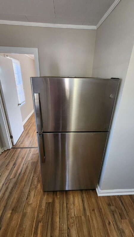 Building Photo - 112 Second St SW