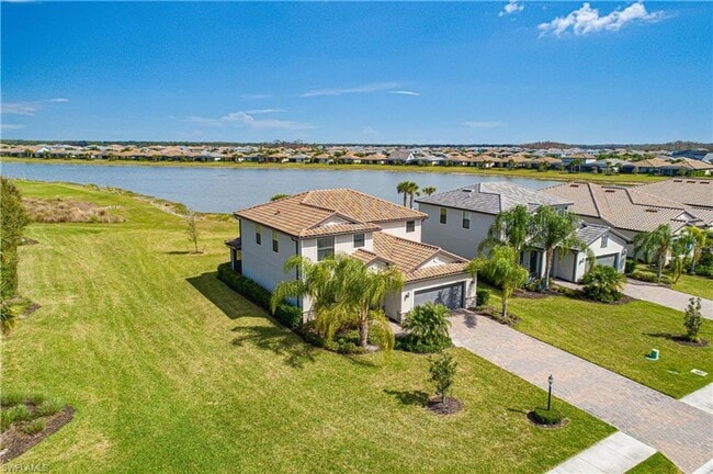 Building Photo - 4 BR home Estero