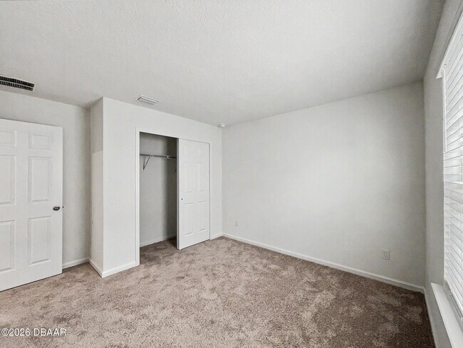Building Photo - 55 Signet Cir