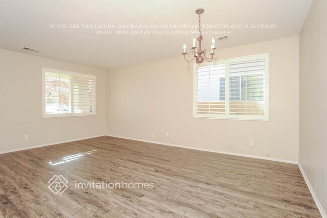 Building Photo - 5815 W Ave J 12