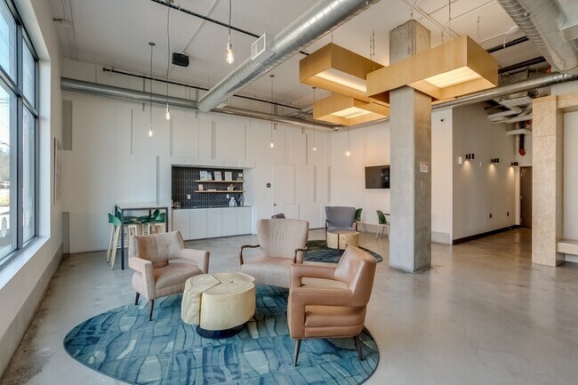 Building Photo - 2426 Welton St