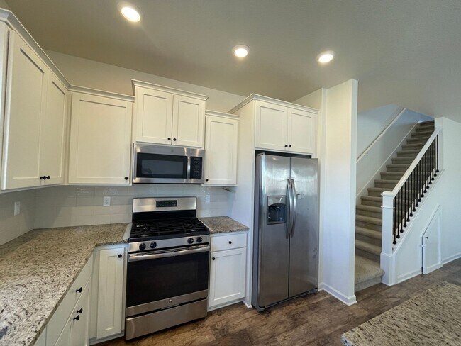 Building Photo - 4Bd/2.5Ba Gresham Home ~ Community Playgro...