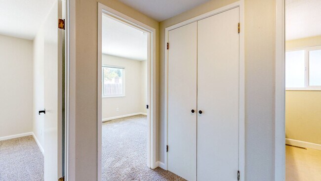 Building Photo - Rincon Valley Single Level, Landscaper Included!