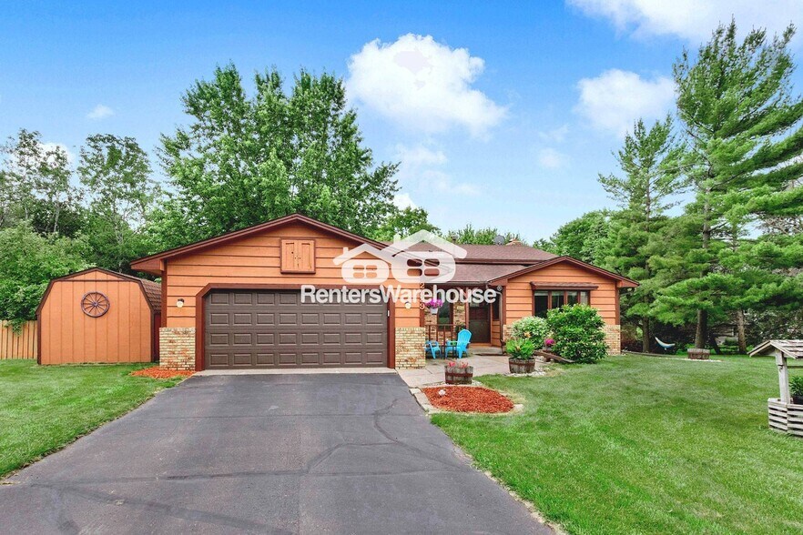 Primary Photo - 2539 83rd Ct N