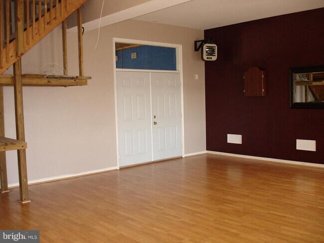 Building Photo - 1219 Bayside Rd