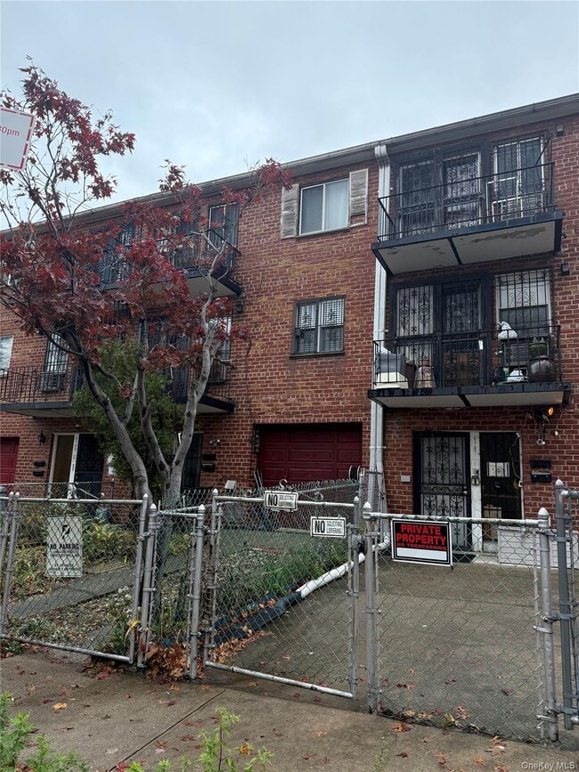 Primary Photo - 41-35-41149 149th Pl