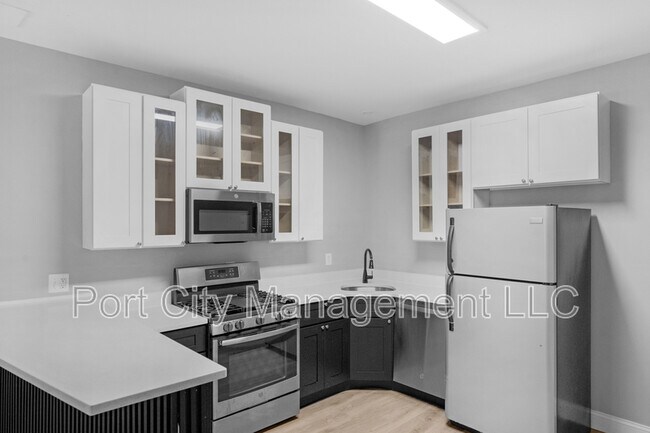 Building Photo - 1416 N Milton Ave
