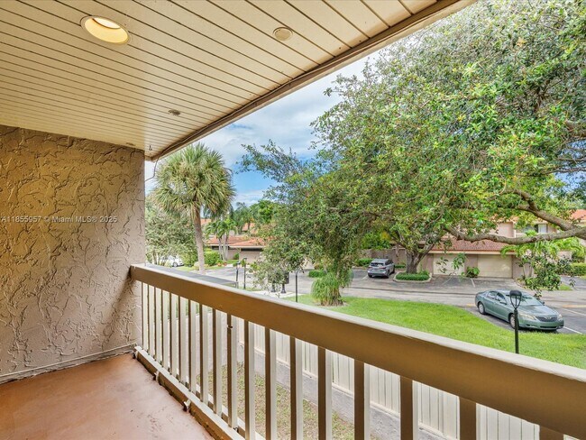Building Photo - 203 Bonnie Brae Way